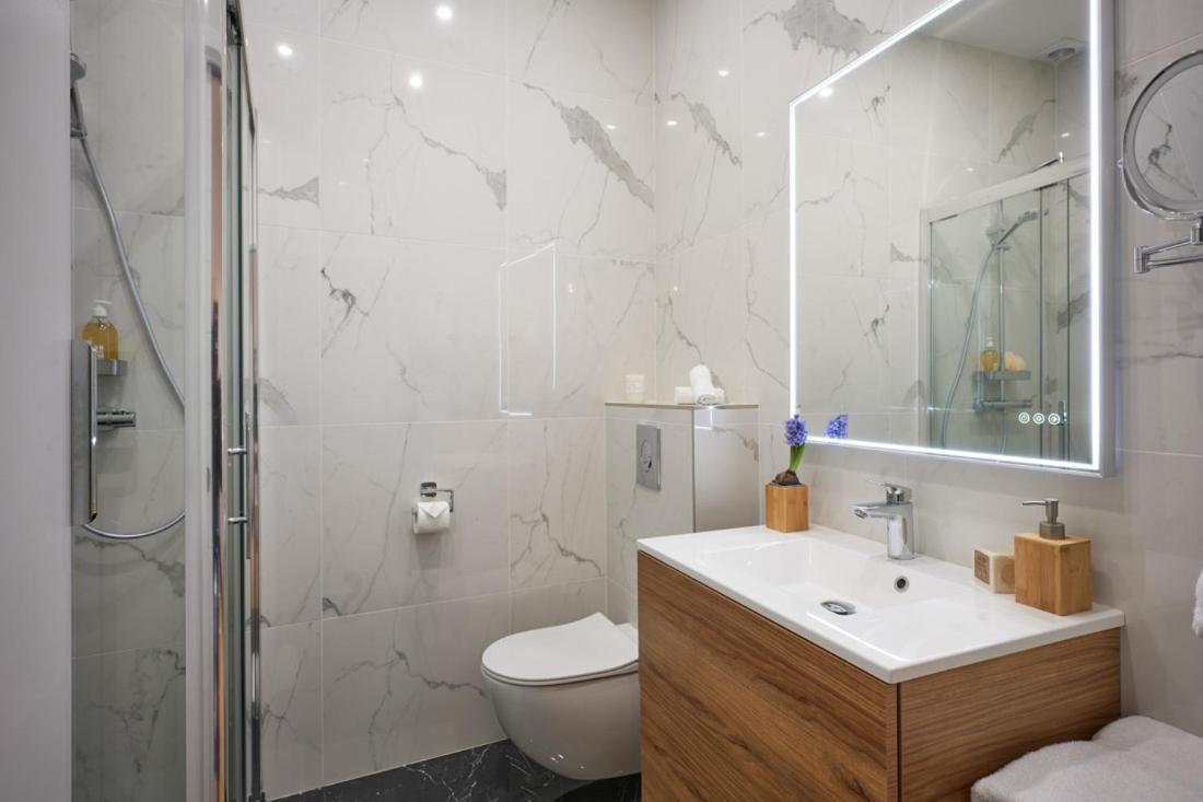 Sunlight Properties - Daffia - Beautifully Renovated Studio, City Pad In Central Nizza Esterno foto